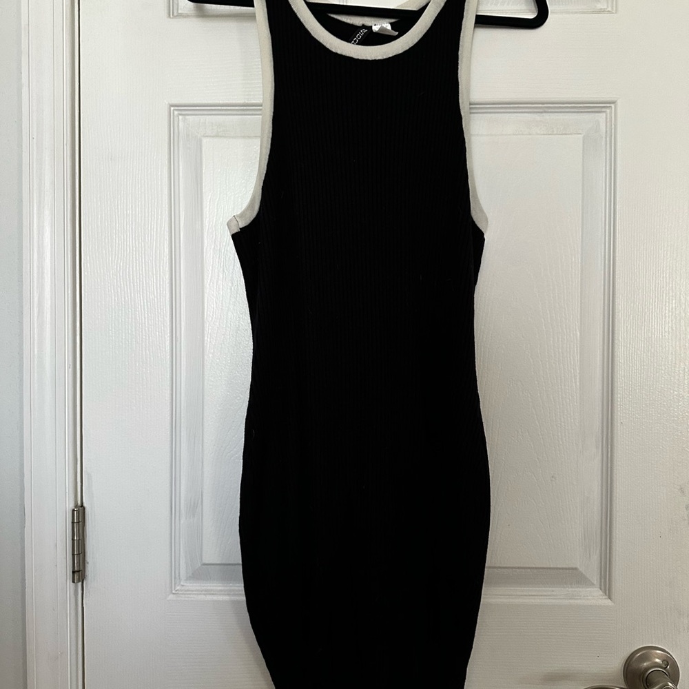 EUC Divided Black and Cream Ribbed Mini Dress